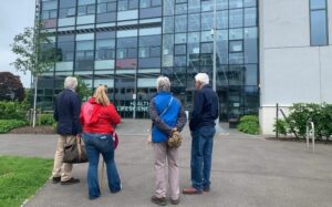 Tim and alumni on a campus tour