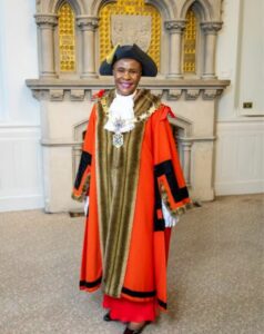 Alice's official photo as mayor