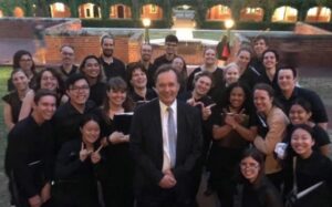Image of Dr Nicholas Bannan and student-led choir, the Winthrop Singers