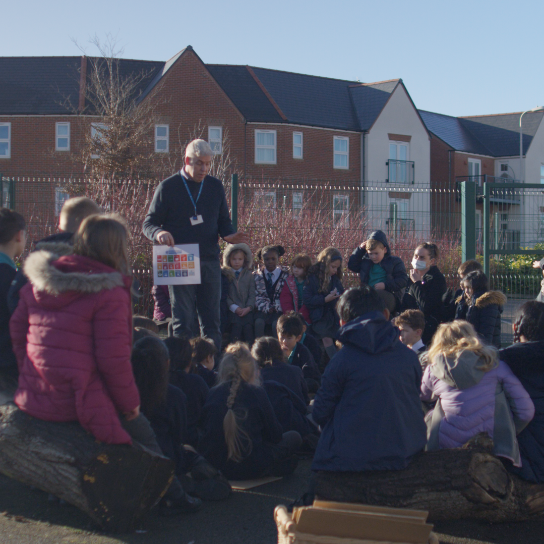 Teaching Climate and Sustainability in Primary Schools: An Outdoor Learning Approach