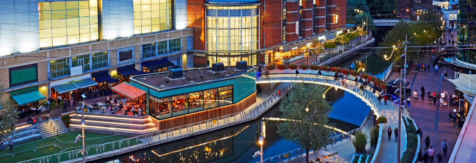 The Oracle Riverside in Reading at night