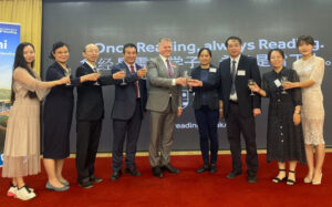 Robert and some of the alumni at the Beijing Alumni Reception